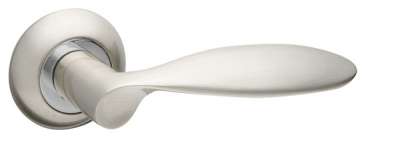 Door handles on rose 102 R02 SN/CP-3